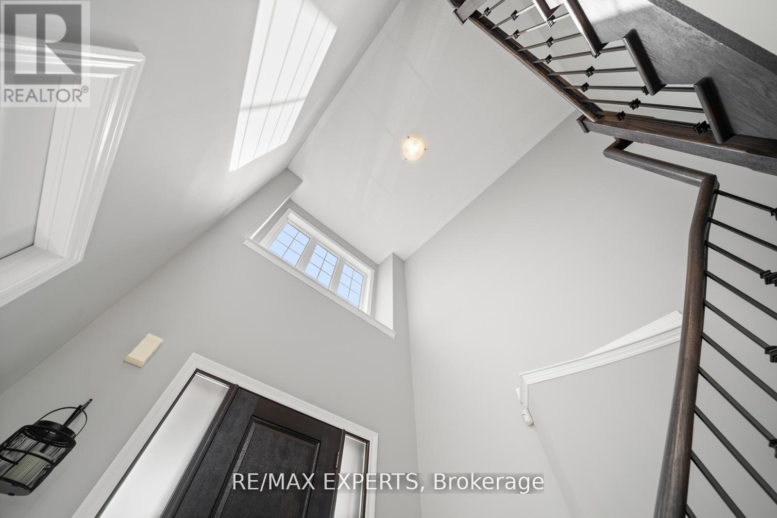 198 Moody Drive, Vaughan (Kleinburg), Ontario  L4H 3Z4 - Photo 7 - N12502434