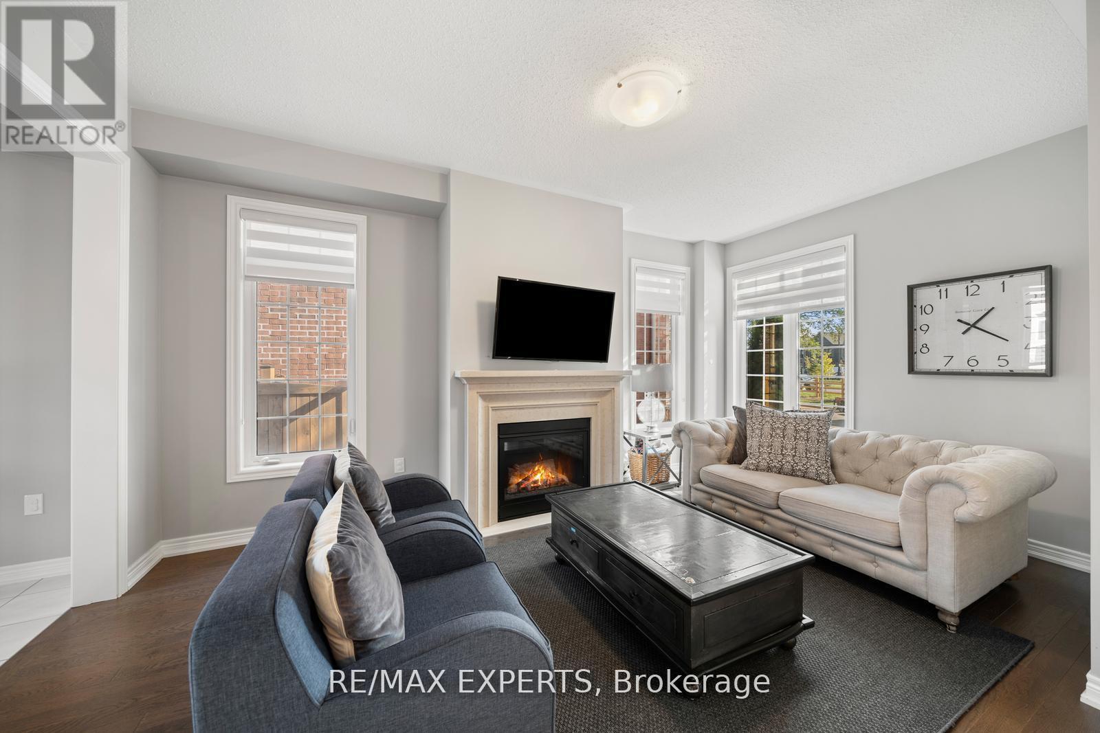 198 Moody Drive, Vaughan (Kleinburg), Ontario  L4H 3Z4 - Photo 9 - N12502434