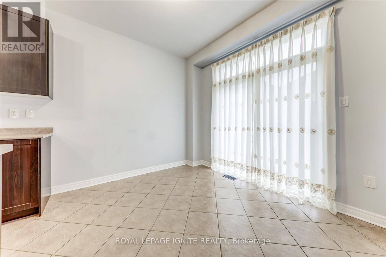 140 Durhamview Crescent, Whitchurch-Stouffville, Ontario  L4A 1S2 - Photo 11 - N12502440