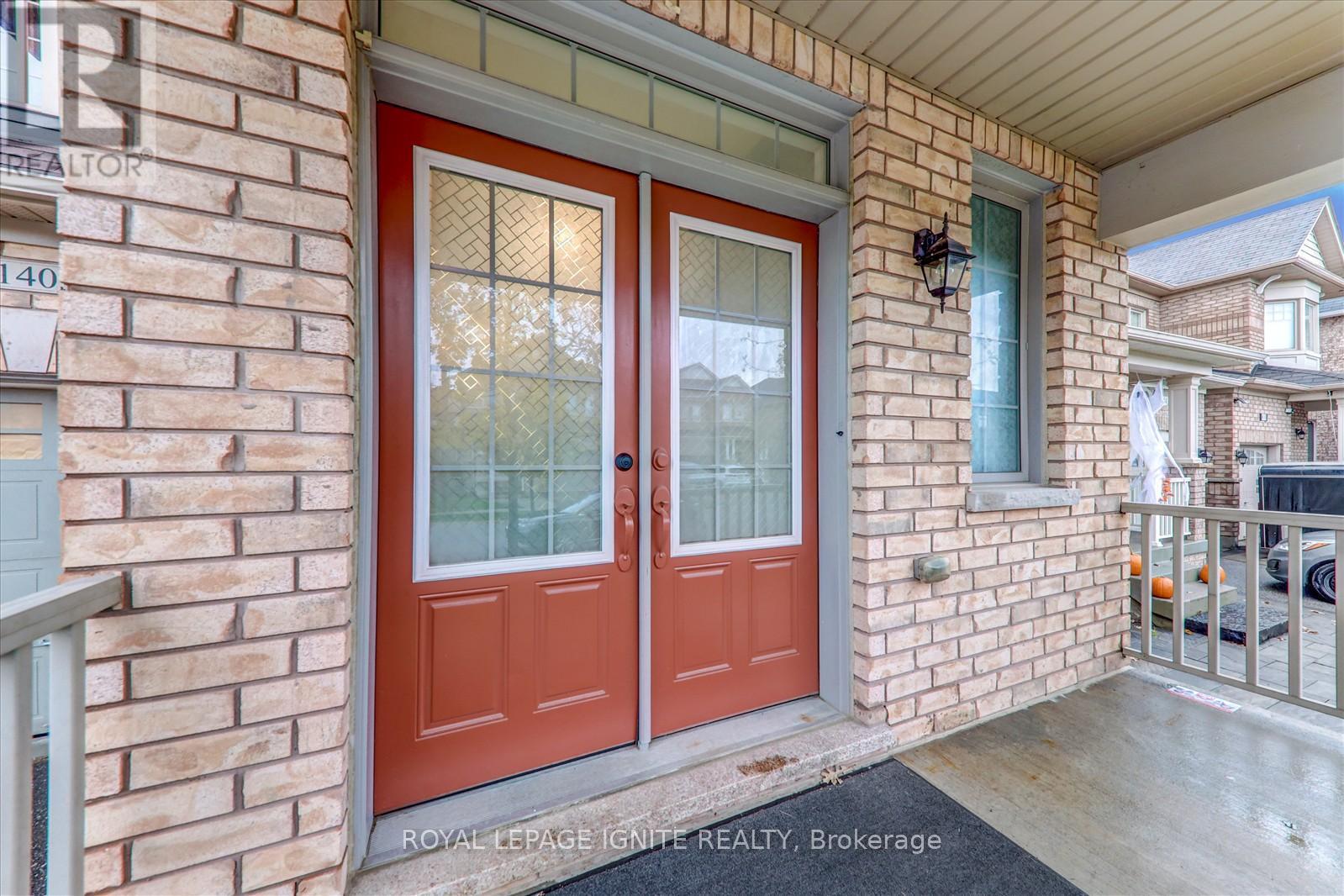 140 Durhamview Crescent, Whitchurch-Stouffville, Ontario  L4A 1S2 - Photo 5 - N12502440