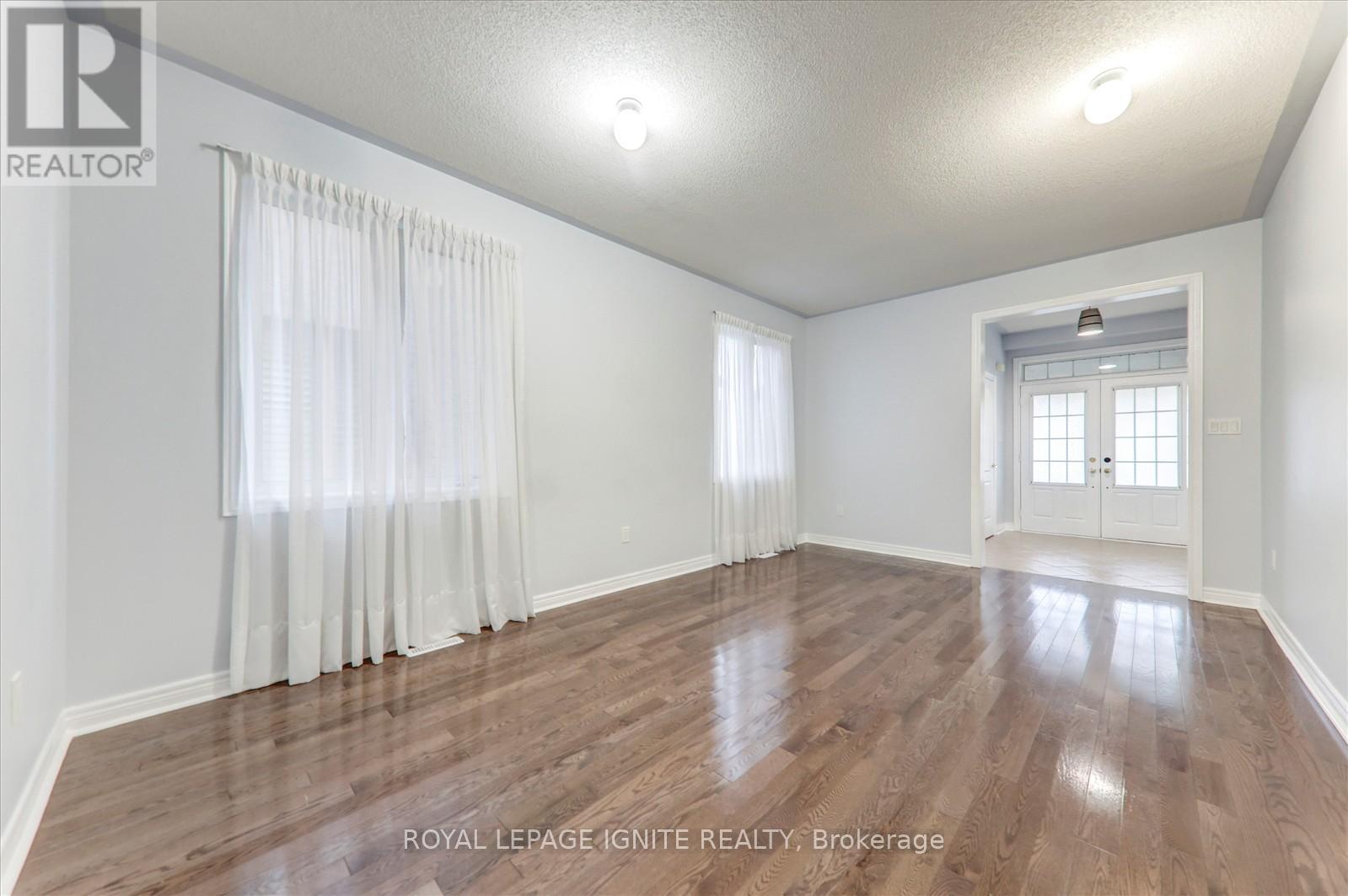 140 Durhamview Crescent, Whitchurch-Stouffville, Ontario  L4A 1S2 - Photo 8 - N12502440