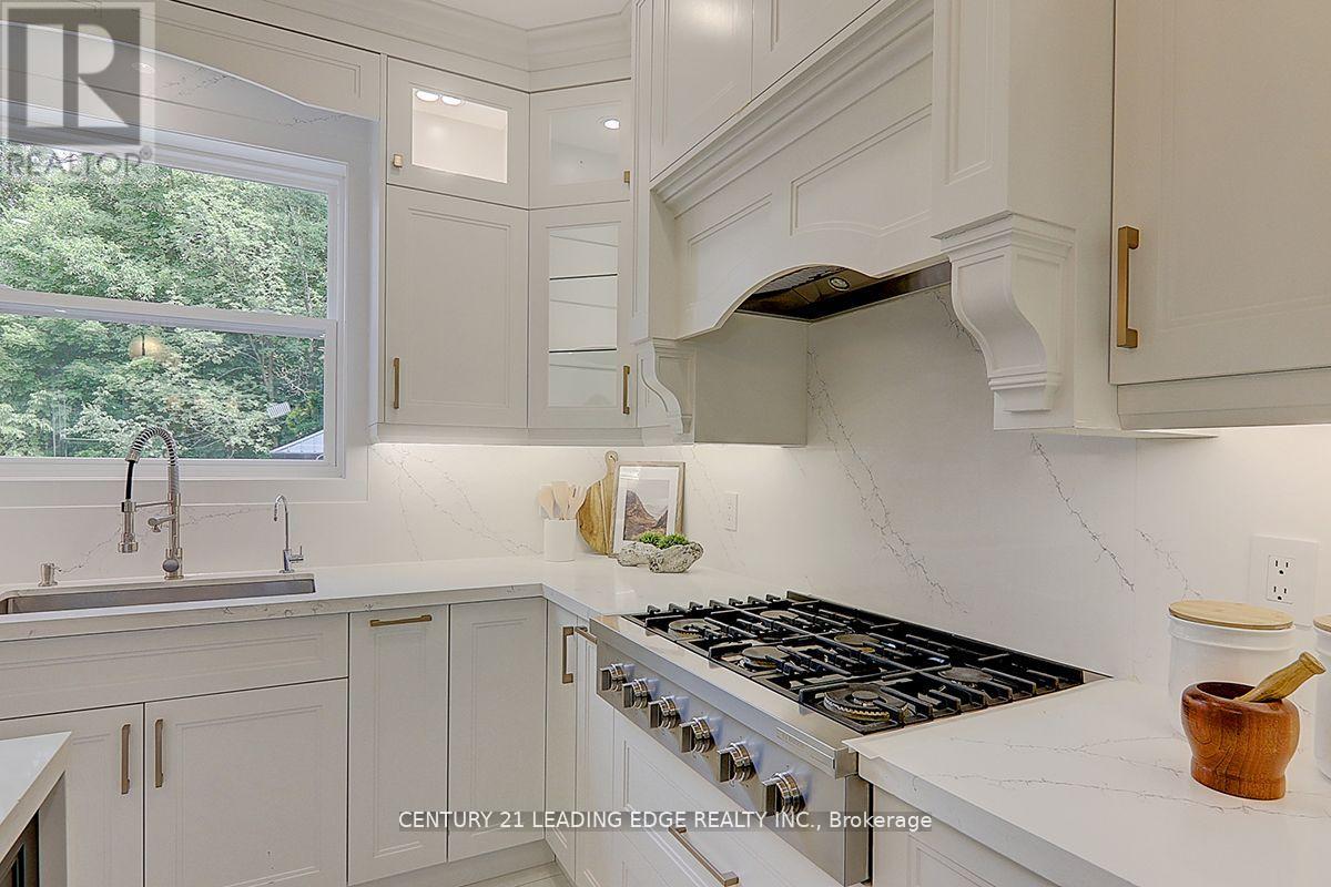 7 Maple View Lane, Whitchurch-Stouffville, Ontario  L4A 7X5 - Photo 17 - N12502484