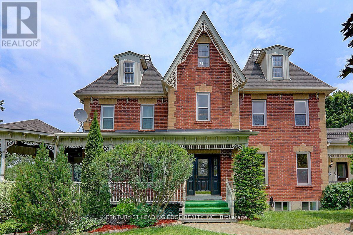 7 Maple View Lane, Whitchurch-Stouffville, Ontario  L4A 7X5 - Photo 2 - N12502484