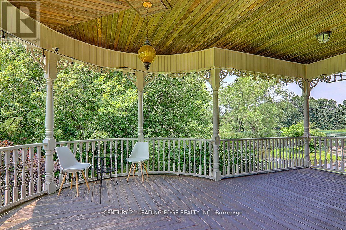 7 Maple View Lane, Whitchurch-Stouffville, Ontario  L4A 7X5 - Photo 4 - N12502484