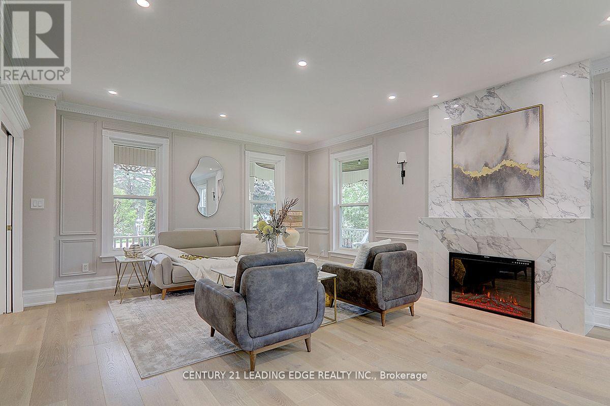 7 Maple View Lane, Whitchurch-Stouffville, Ontario  L4A 7X5 - Photo 9 - N12502484