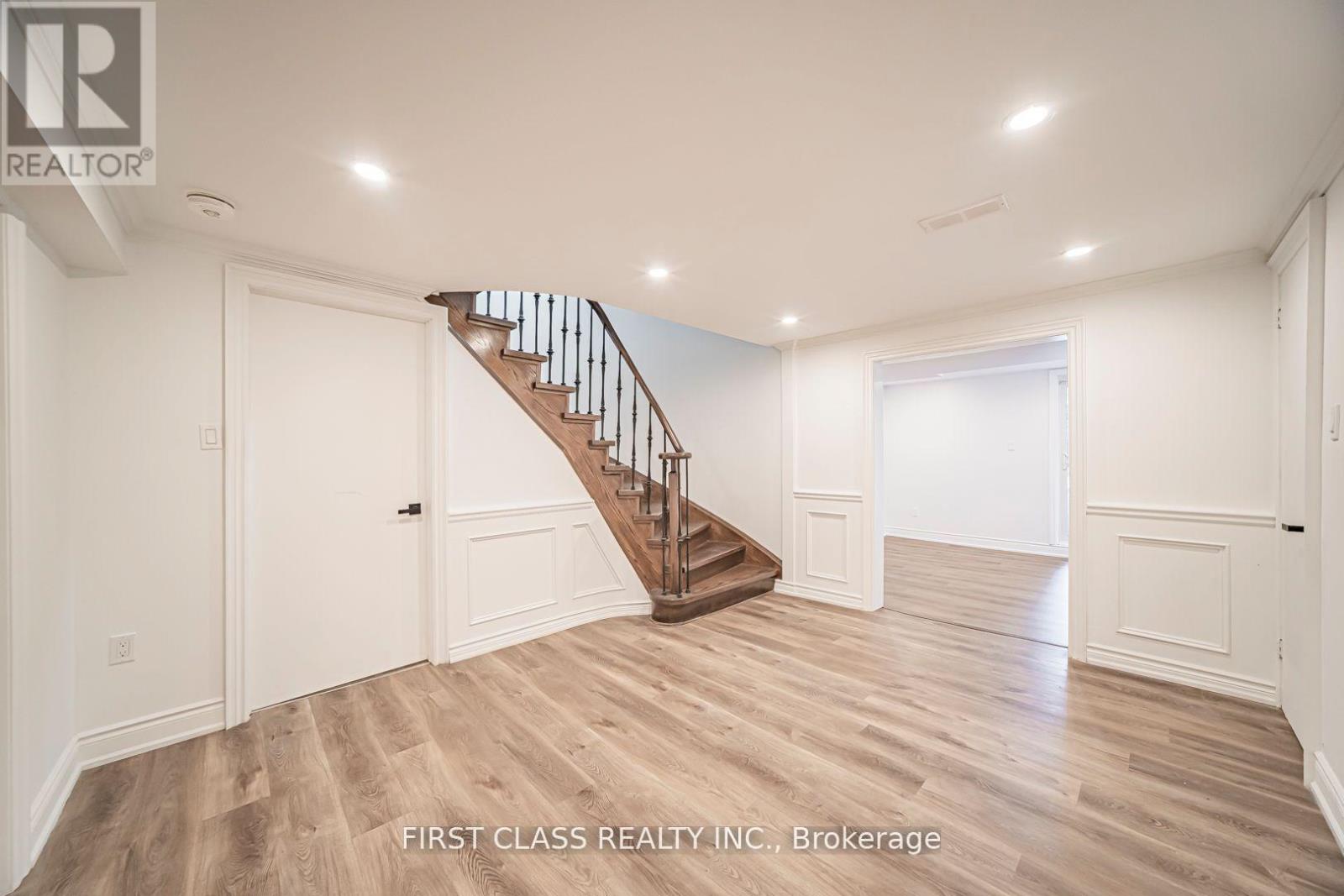 1148 Kingdale Road, Newmarket, Ontario  L3Y 4W1 - Photo 35 - N12502520