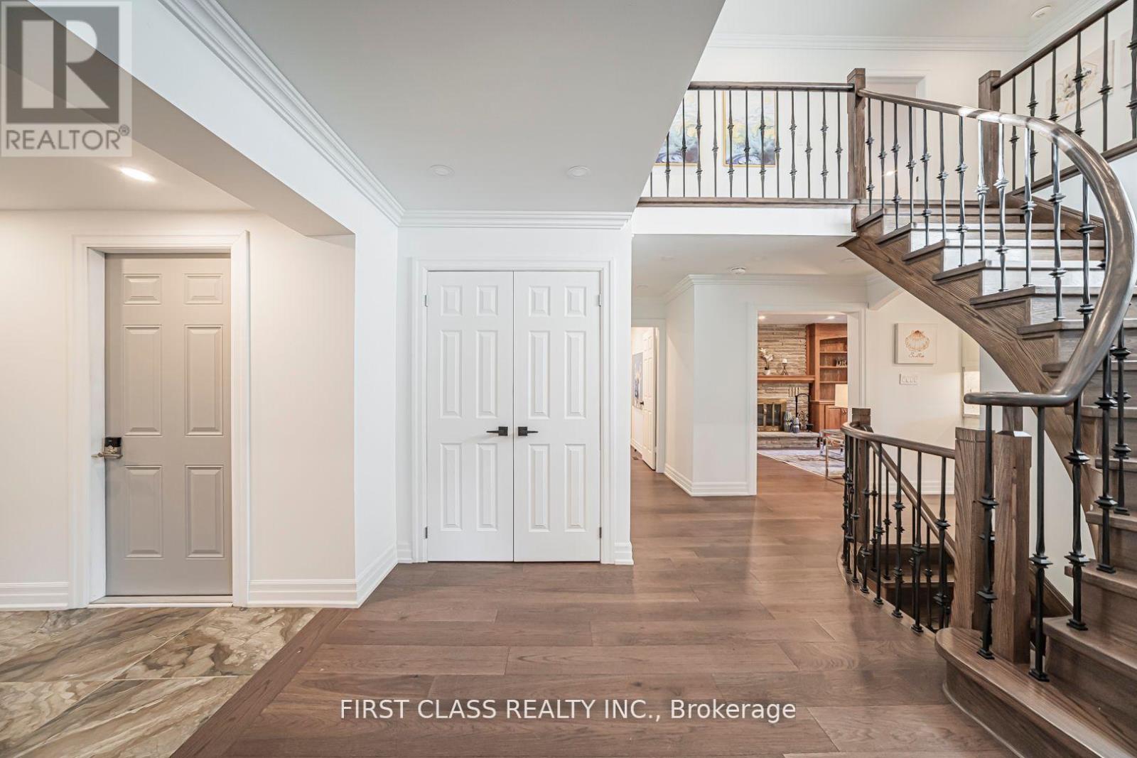 1148 Kingdale Road, Newmarket, Ontario  L3Y 4W1 - Photo 5 - N12502520