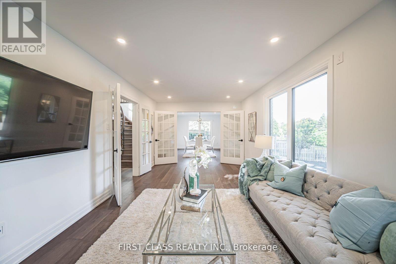 1148 Kingdale Road, Newmarket, Ontario  L3Y 4W1 - Photo 8 - N12502520