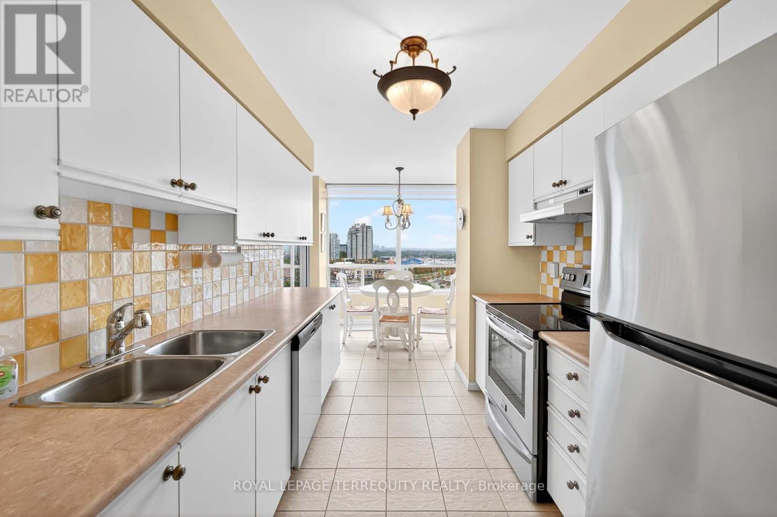 1402 - 110 Promenade Circle, Vaughan, Ontario  L4J 7W8 - Photo 26 - N12502542