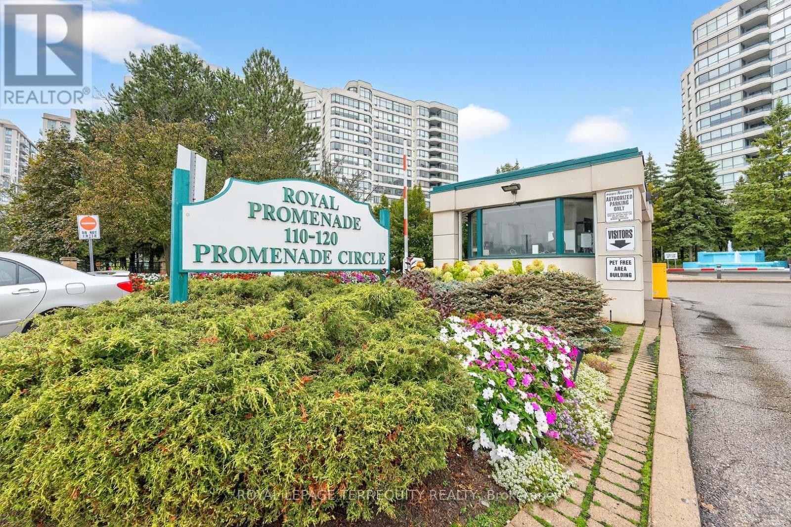 1402 - 110 Promenade Circle, Vaughan, Ontario  L4J 7W8 - Photo 4 - N12502542