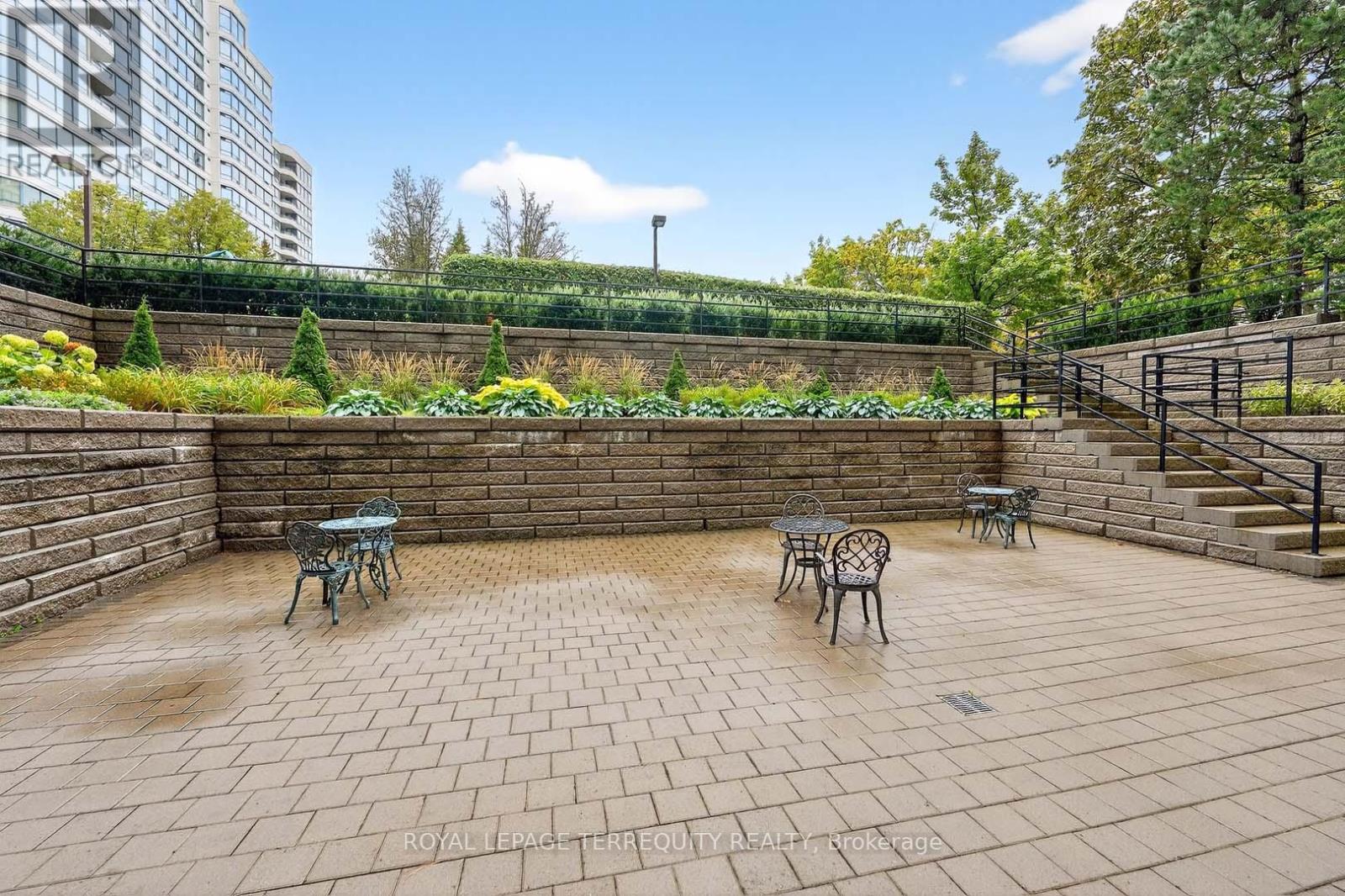 1402 - 110 Promenade Circle, Vaughan, Ontario  L4J 7W8 - Photo 44 - N12502542