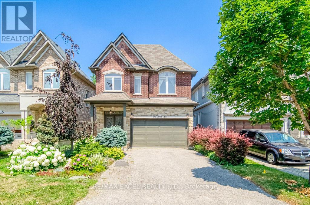 166 TOWNSGATE DRIVE, Vaughan, Ontario