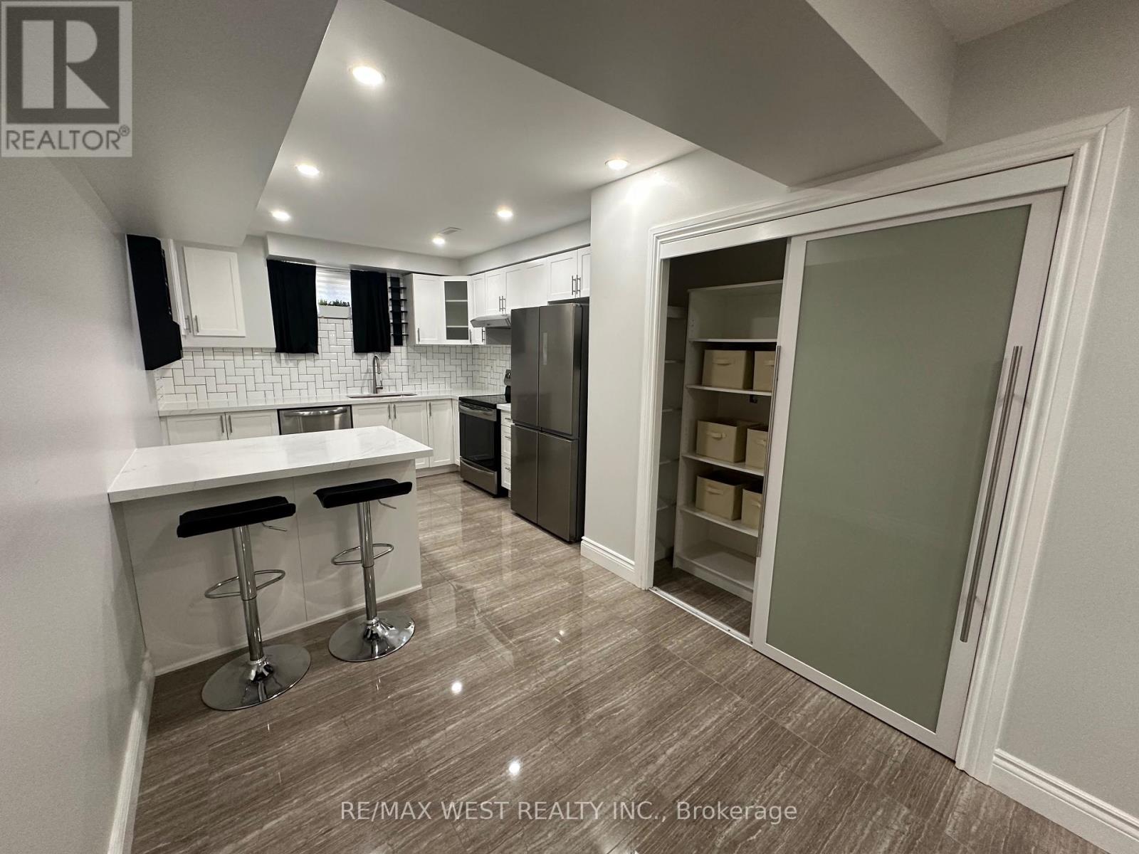 Lower - 437 Woodbridge Avenue, Vaughan, Ontario  L4L 2T3 - Photo 17 - N12502588