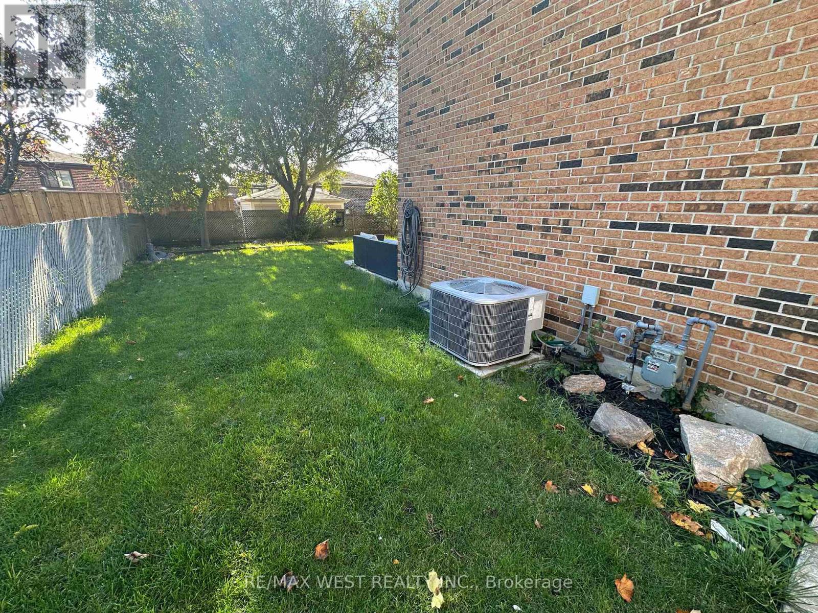 Lower - 437 Woodbridge Avenue, Vaughan, Ontario  L4L 2T3 - Photo 30 - N12502588