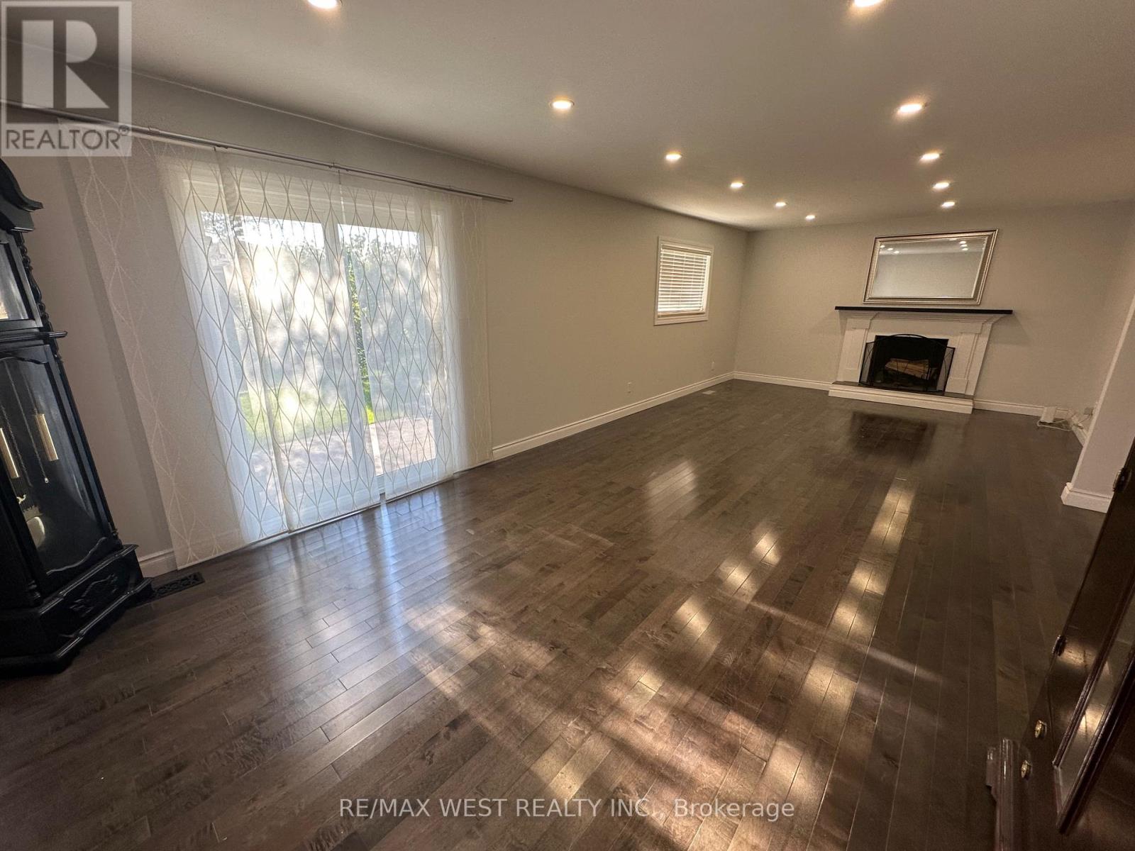 Lower - 437 Woodbridge Avenue, Vaughan, Ontario  L4L 2T3 - Photo 5 - N12502588