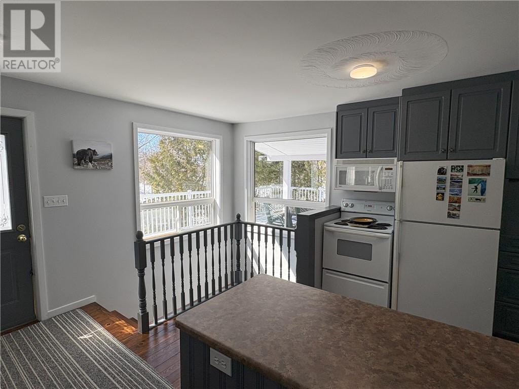 314 Perry Ave, Killarney, Ontario P0M 2A0 - Photo 10 - 2125476