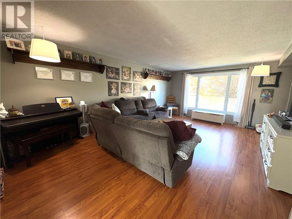 63 Elmhurst Court, Sudbury, Ontario  P3A 1A3 - Photo 10 - 2125469