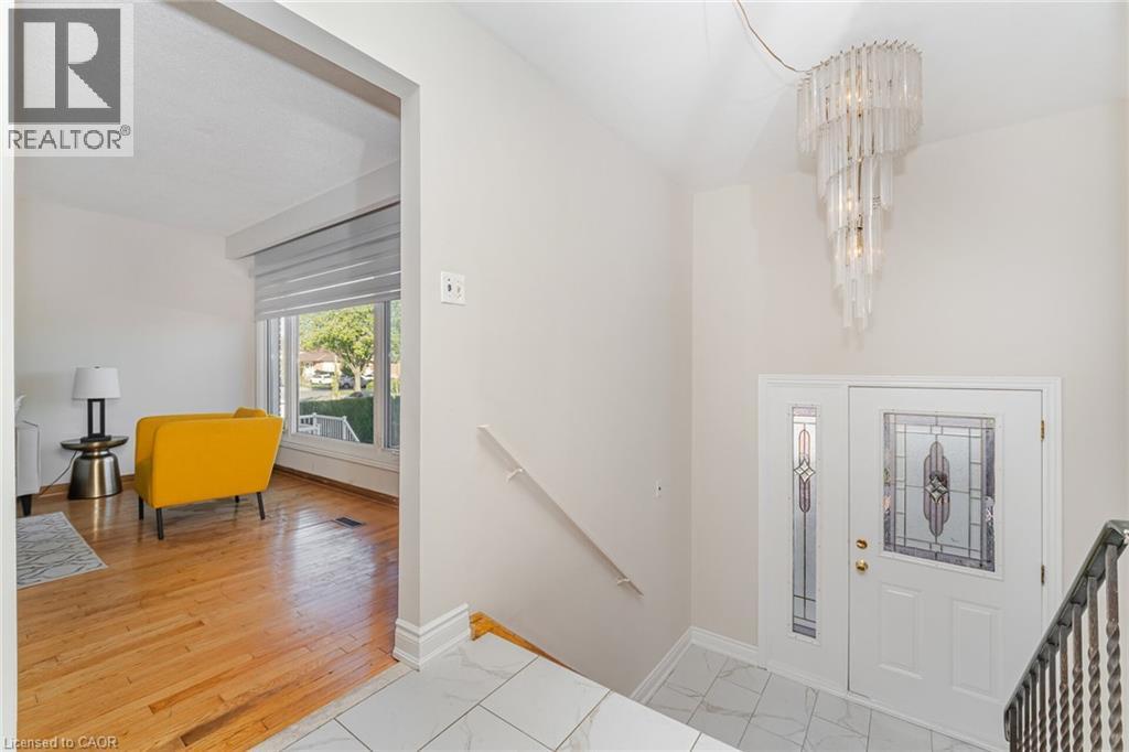 3783 Keenan Crescent, Mississauga, Ontario  L4T 3M1 - Photo 7 - 40785126