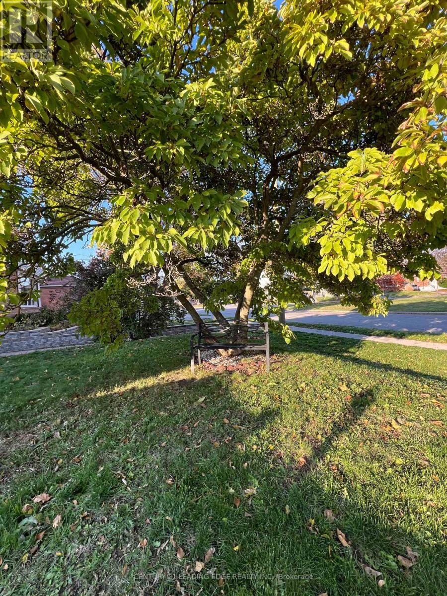 64 Lingarde Drive, Toronto, Ontario  M1R 1X9 - Photo 37 - E12502544