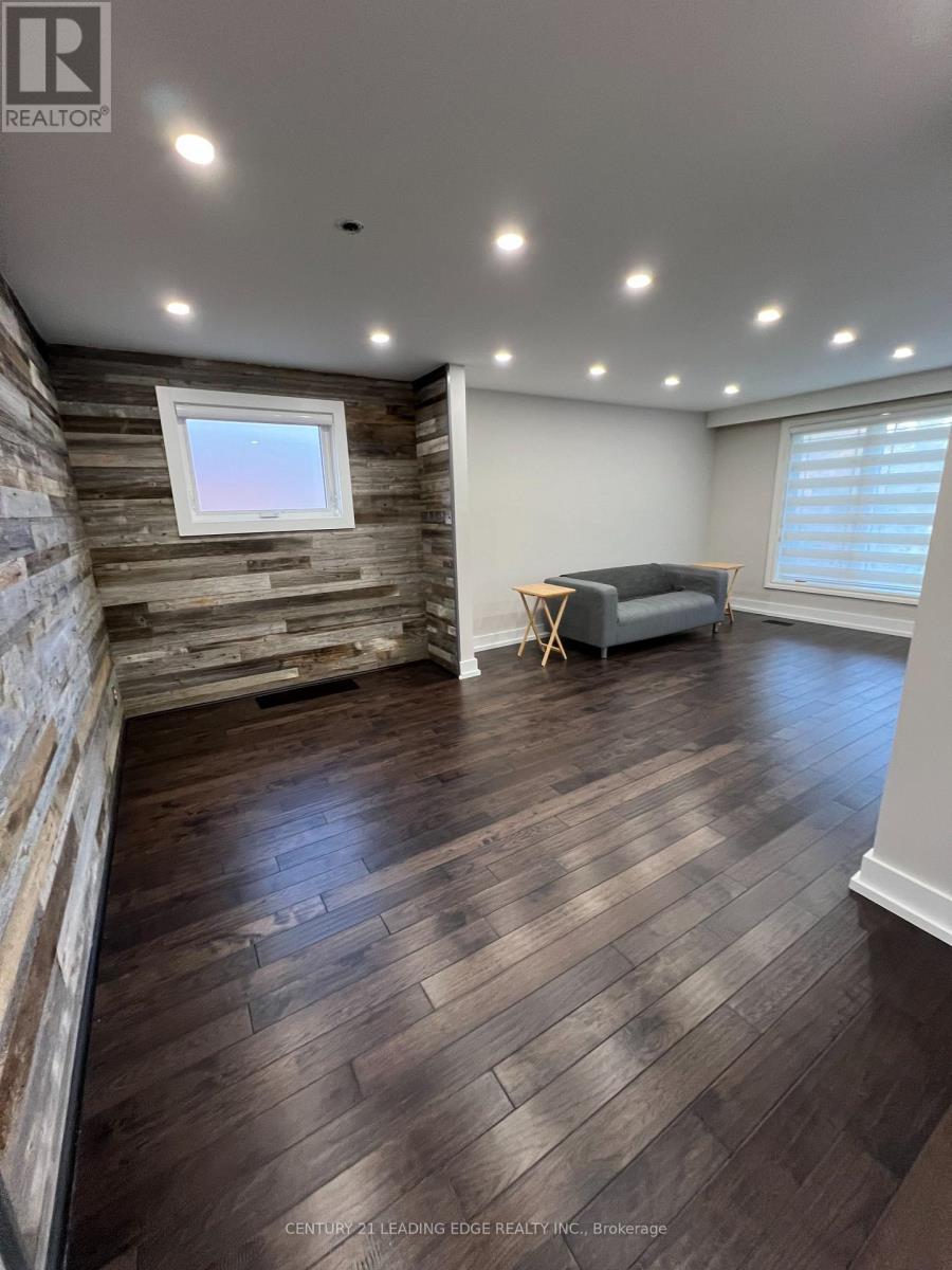 64 Lingarde Drive, Toronto, Ontario  M1R 1X9 - Photo 9 - E12502544