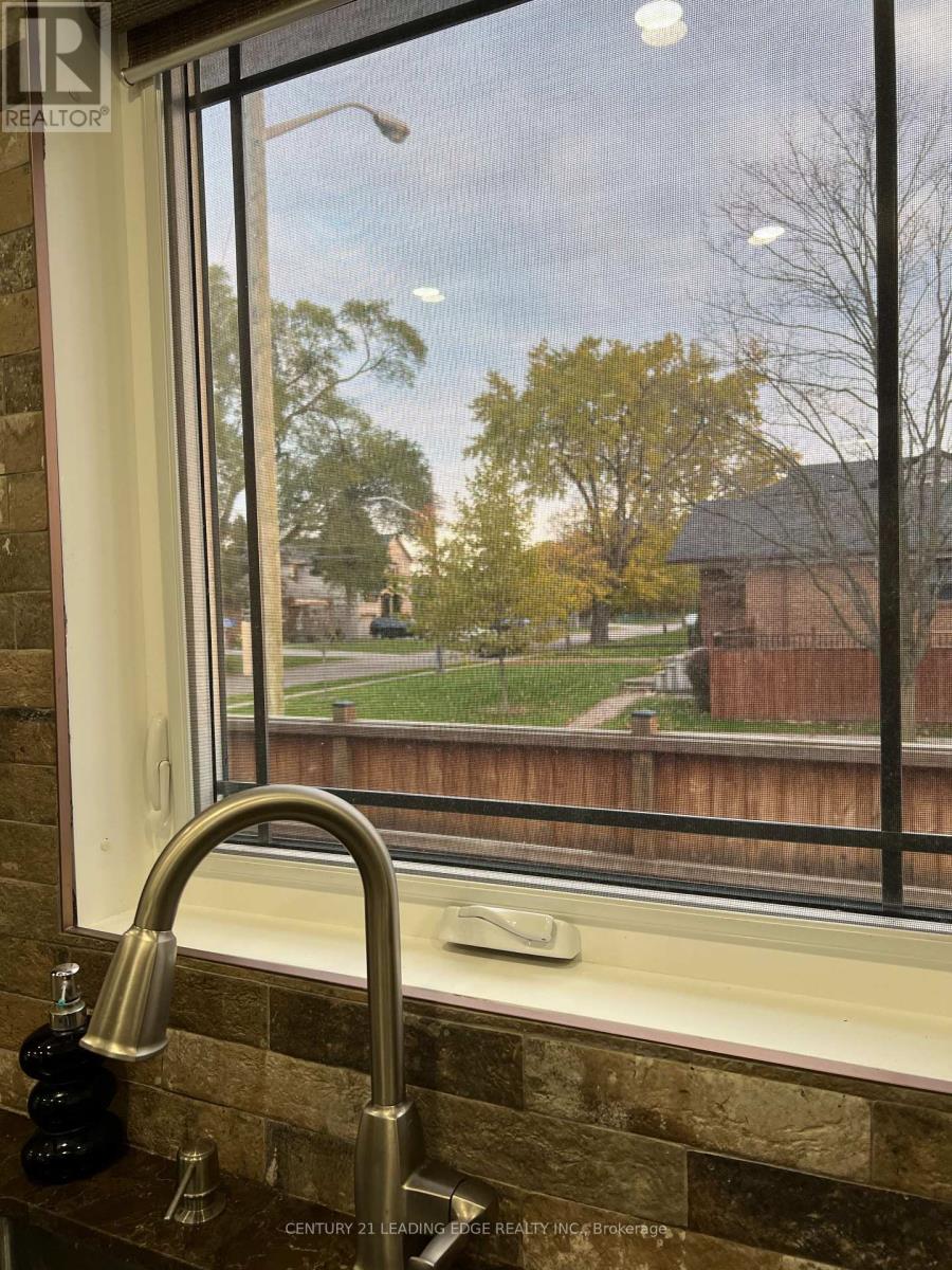 64 Lingarde Drive, Toronto, Ontario  M1R 1X9 - Photo 36 - E12502544