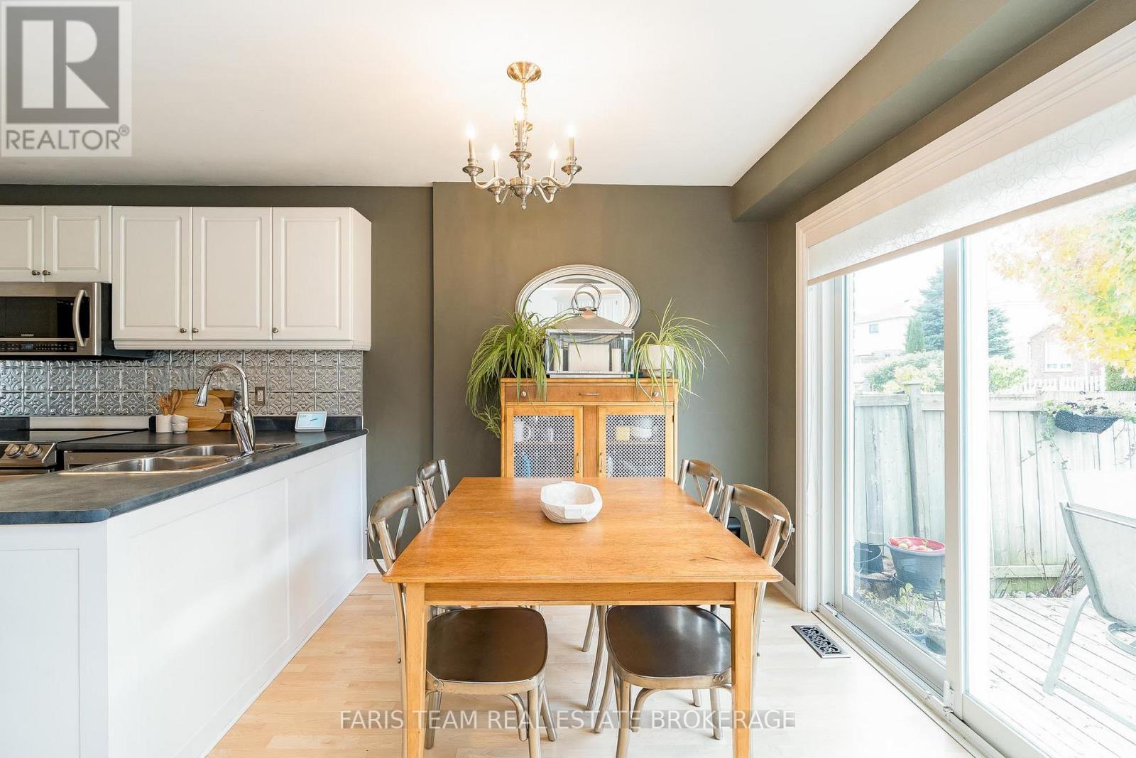 6 Julia Crescent, Orillia, Ontario  L3V 7Y9 - Photo 8 - S12502422