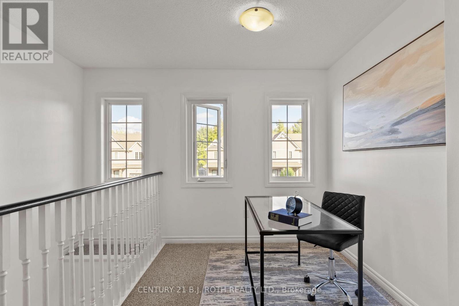 33 Arcadia Road, Wasaga Beach, Ontario  L9Z 3C7 - Photo 15 - S12502584