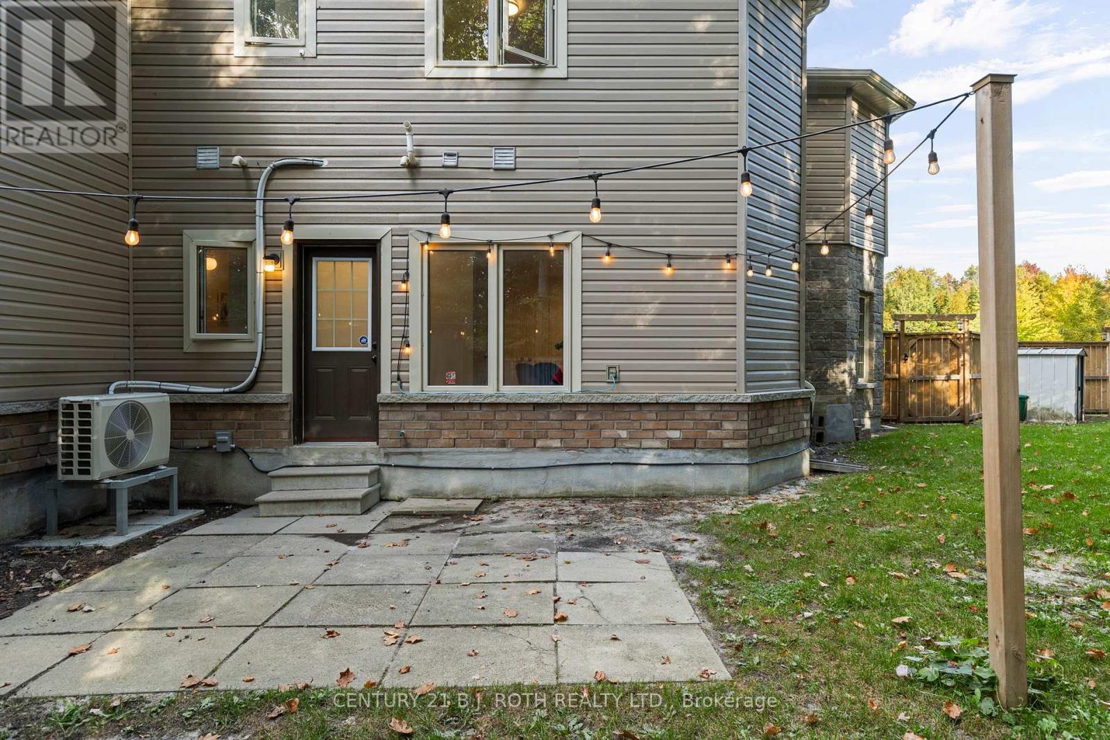 33 Arcadia Road, Wasaga Beach, Ontario  L9Z 3C7 - Photo 27 - S12502584