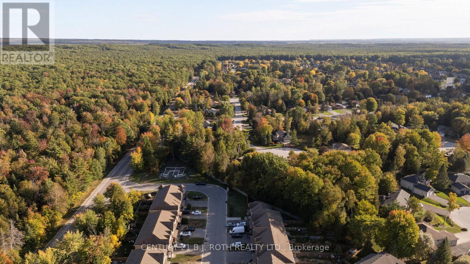 33 Arcadia Road, Wasaga Beach, Ontario  L9Z 3C7 - Photo 31 - S12502584