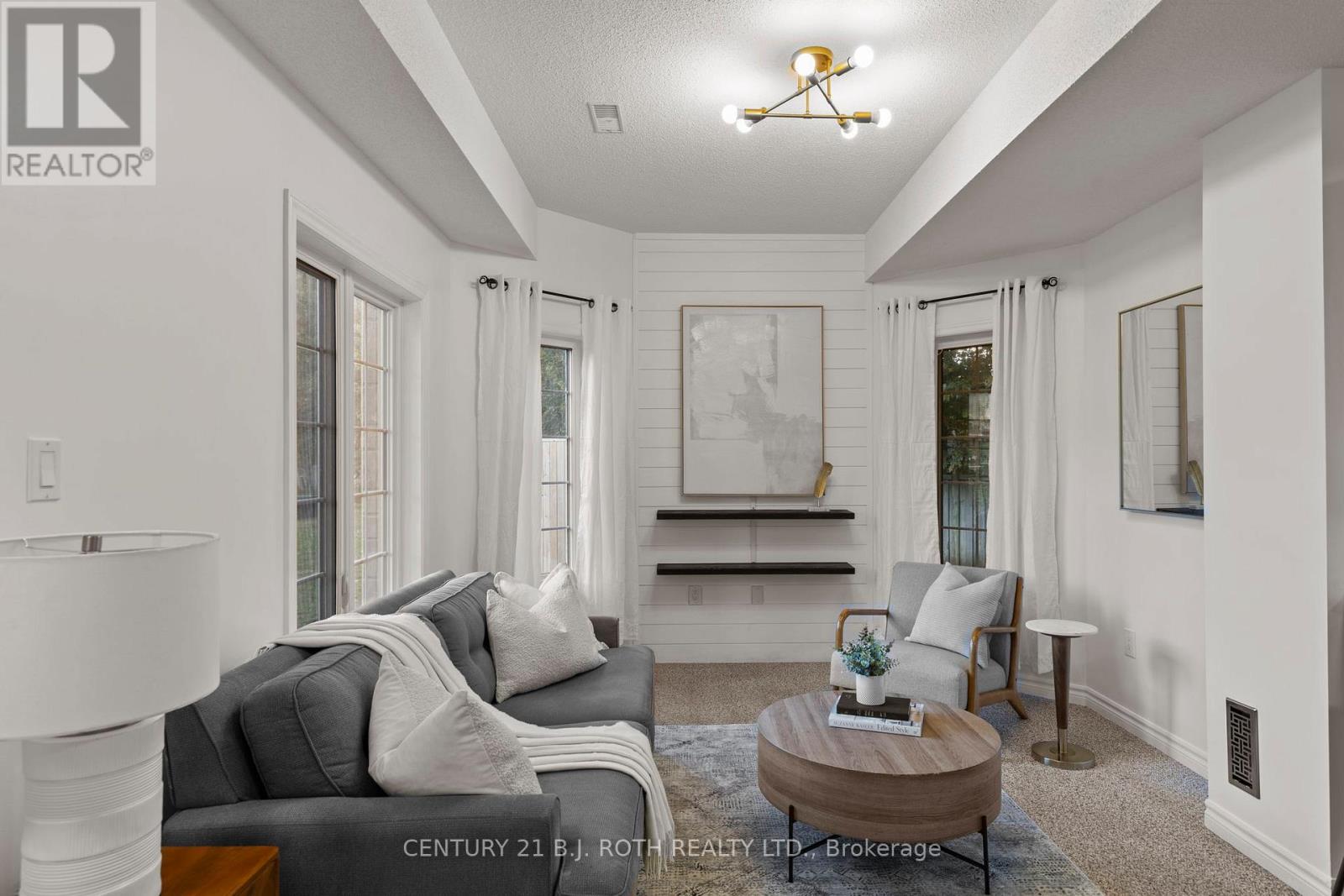 33 Arcadia Road, Wasaga Beach, Ontario  L9Z 3C7 - Photo 6 - S12502584