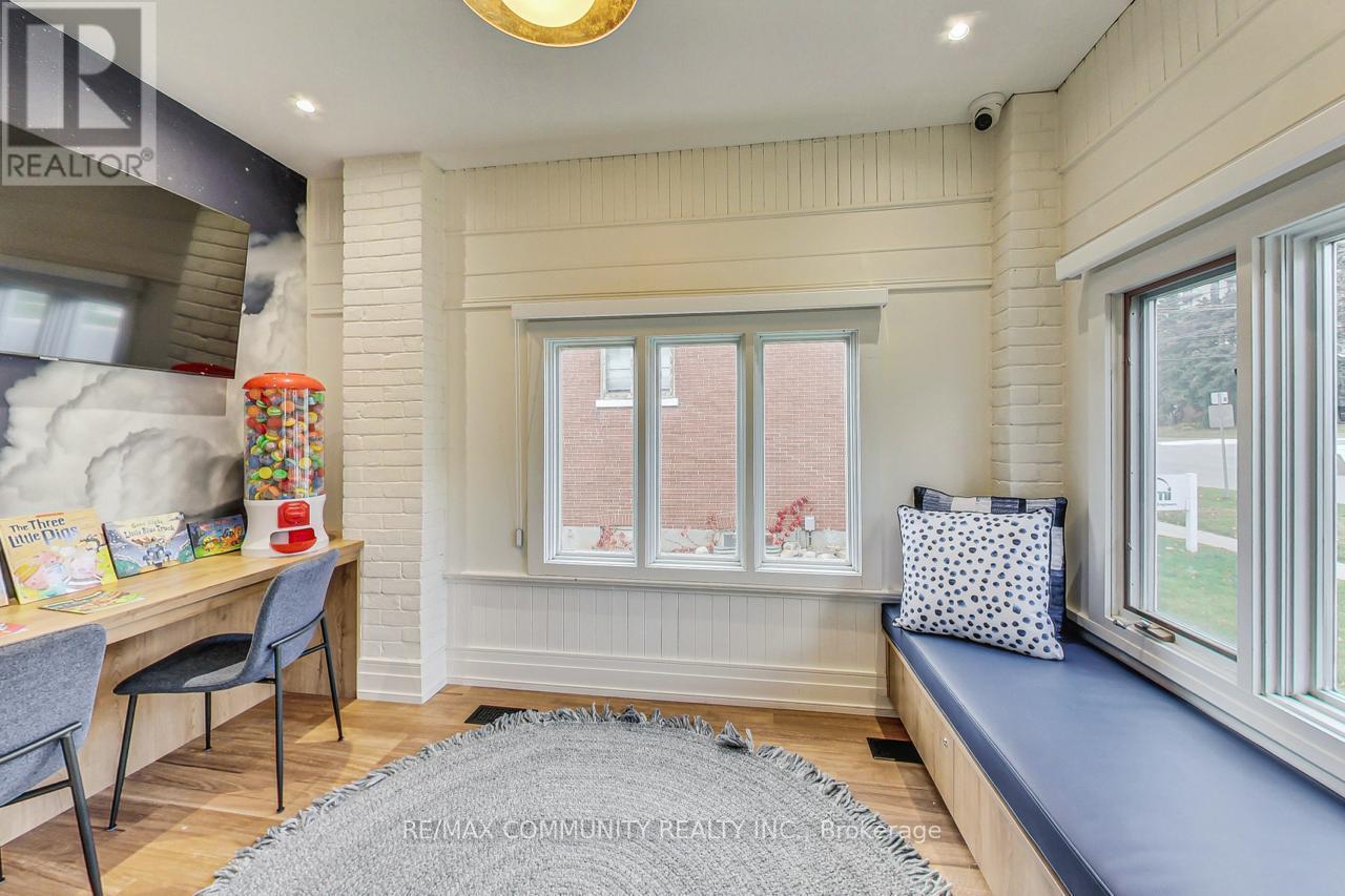 123 Collier Street, Barrie, Ontario  L4M 1H5 - Photo 3 - S12502586