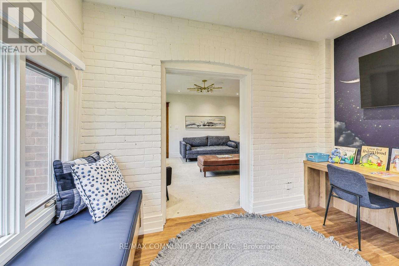 123 Collier Street, Barrie, Ontario  L4M 1H5 - Photo 4 - S12502586