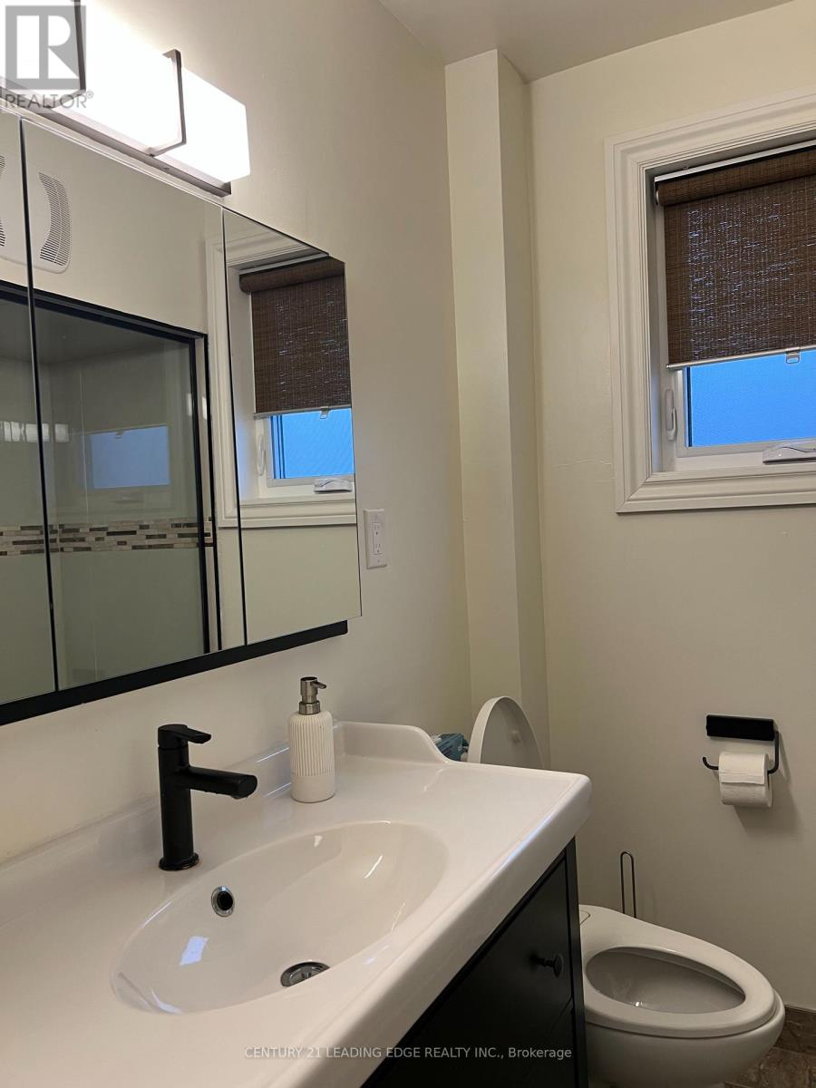 64 Lingarde Drive, Toronto, Ontario  M1R 1X9 - Photo 17 - E12502544