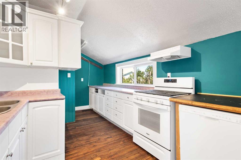 1321 Flemming Avenue, Penhold, Alberta  T0M 1R0 - Photo 13 - A2248198