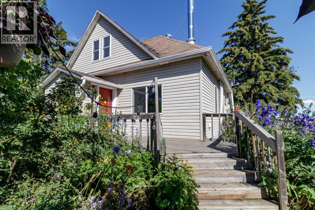 1321 Flemming Avenue, Penhold, Alberta