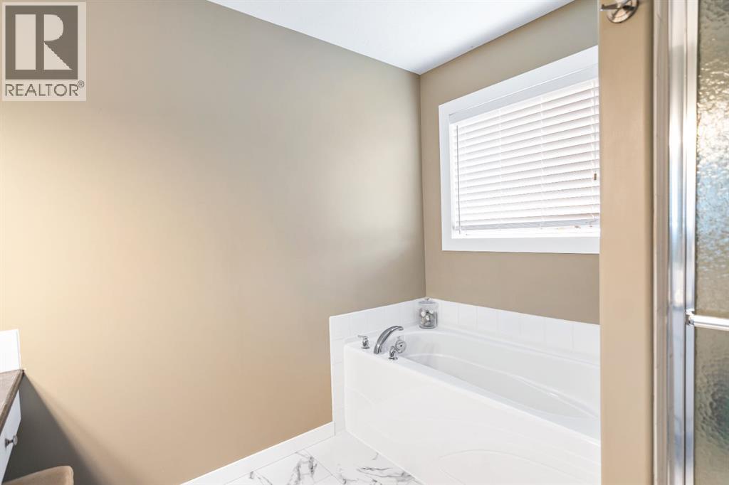 5215 55 Avenue, Eckville, Alberta  T0M 0X0 - Photo 36 - A2255373