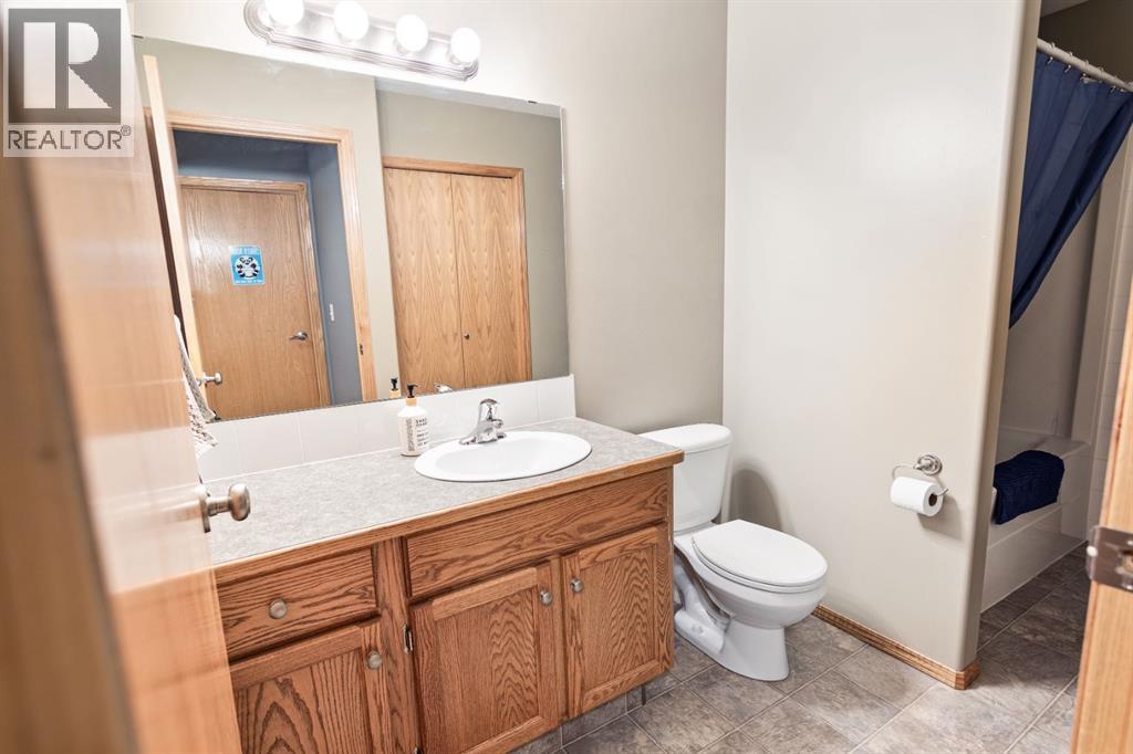 5215 55 Avenue, Eckville, Alberta  T0M 0X0 - Photo 42 - A2255373