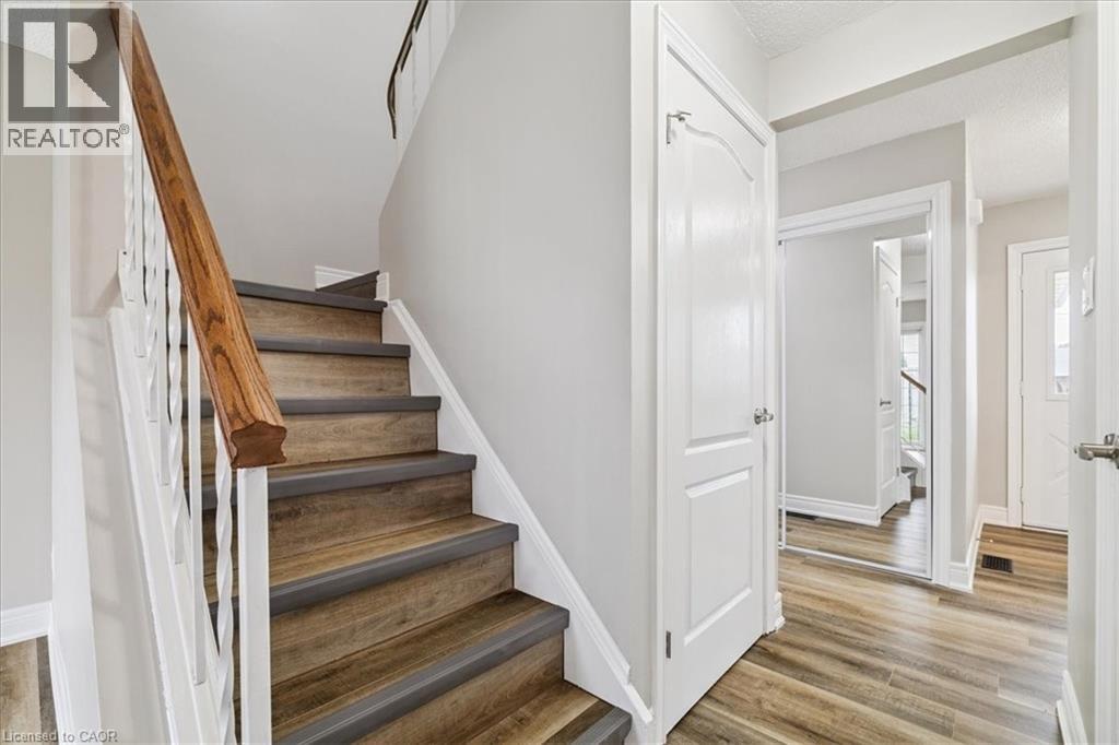 61 Adis Avenue, Hamilton, Ontario  L9C 6T9 - Photo 19 - 40762796