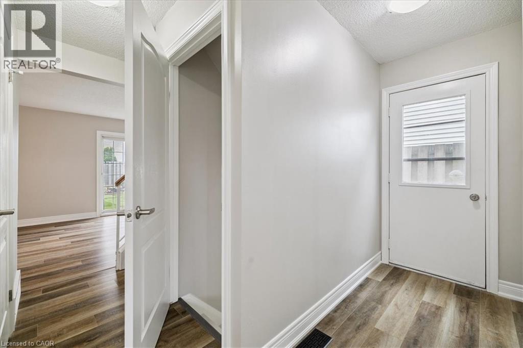 61 Adis Avenue, Hamilton, Ontario  L9C 6T9 - Photo 31 - 40762796