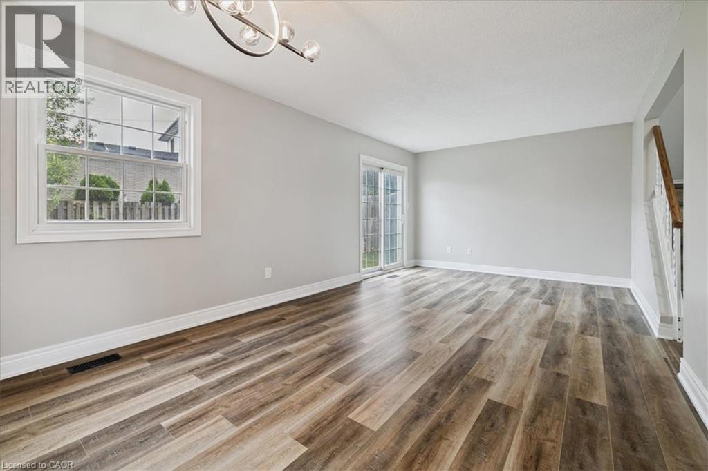 61 Adis Avenue, Hamilton, Ontario  L9C 6T9 - Photo 13 - 40762796