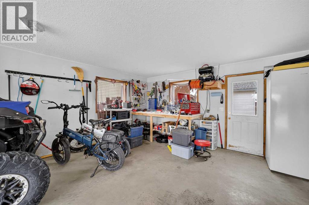 225 10 Avenue Ne, Sundre, Alberta  T0M 1X0 - Photo 27 - A2267294