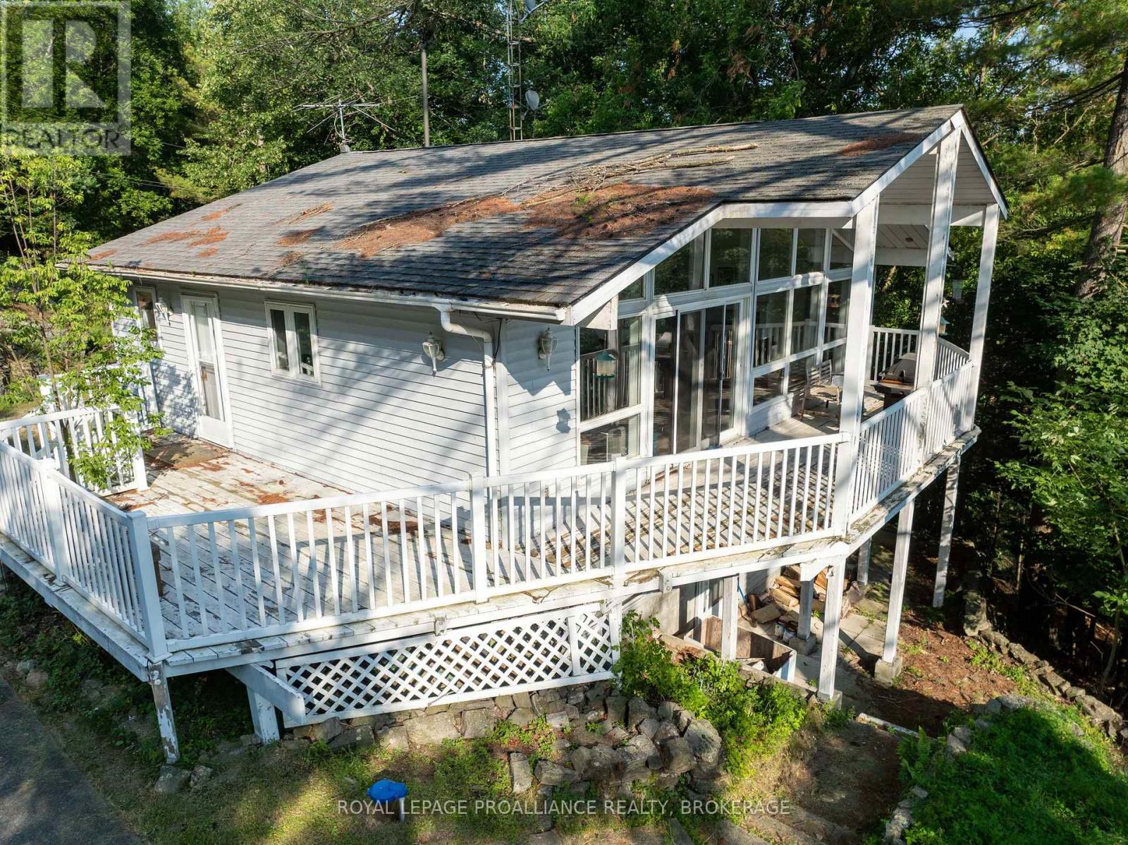 182a Brooks Point Road, Rideau Lakes, Ontario  K0G 1E0 - Photo 2 - X12502702