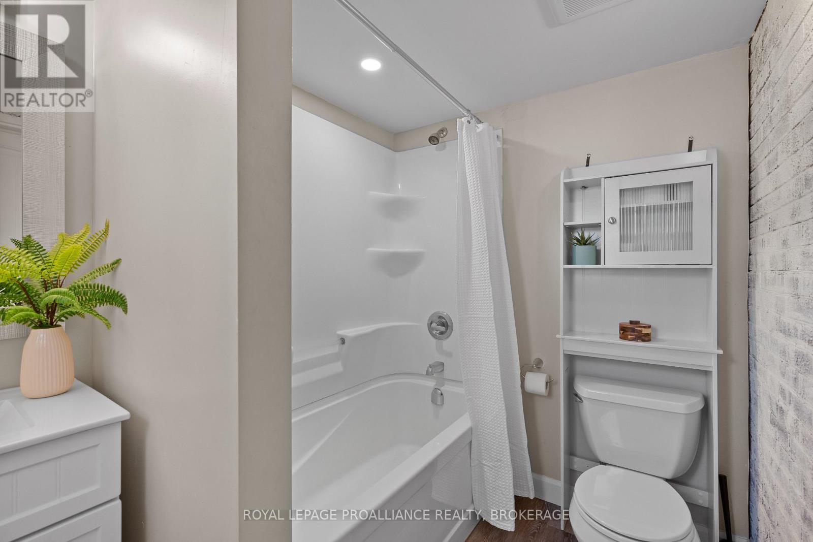 195 Church Street, Brockville, Ontario  K6V 3Y4 - Photo 21 - X12502762