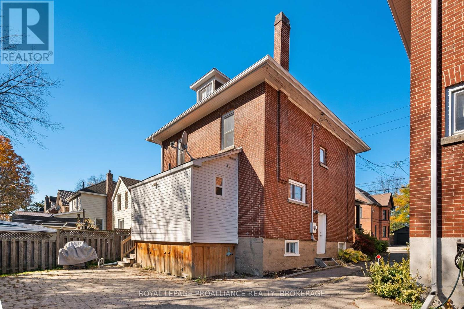 195 Church Street, Brockville, Ontario  K6V 3Y4 - Photo 4 - X12502762