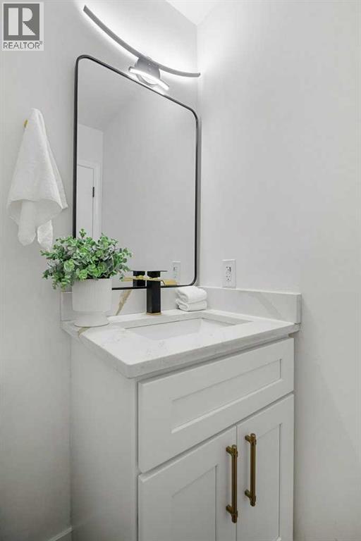 113 Straddock Terrace Sw, Calgary, Alberta  T3H 2T4 - Photo 18 - A2261614