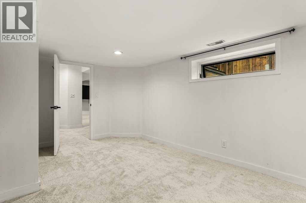 113 Straddock Terrace Sw, Calgary, Alberta  T3H 2T4 - Photo 37 - A2261614