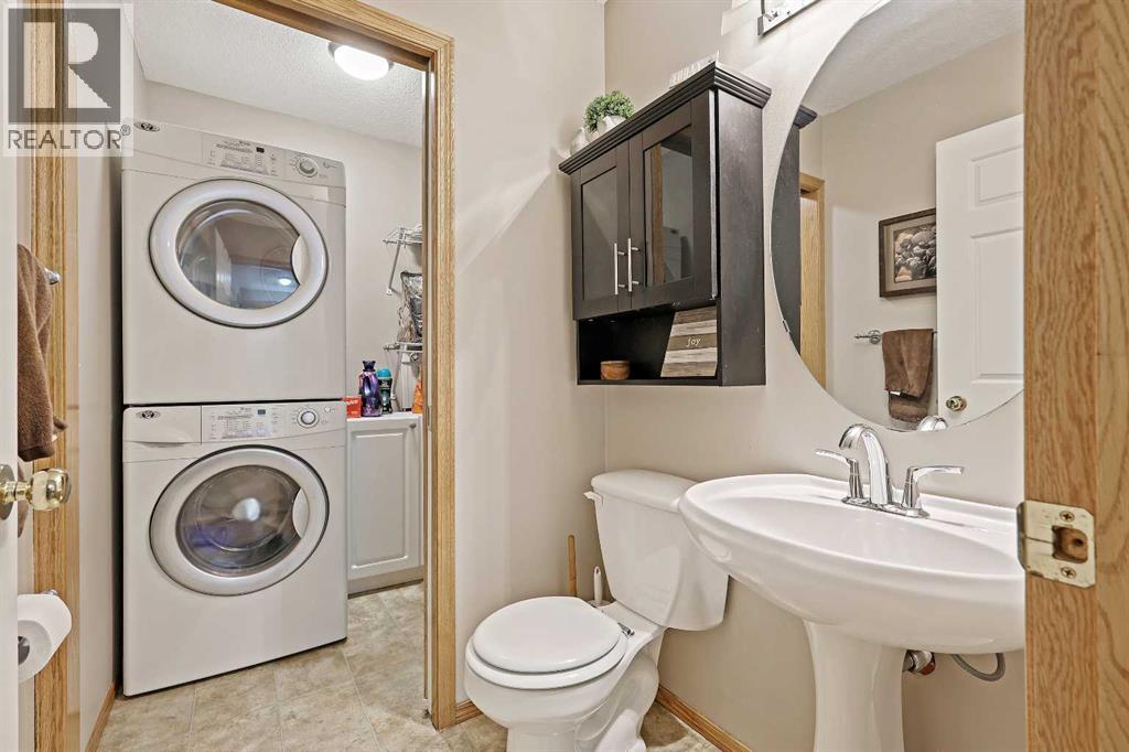 68 Douglas Glen Crescent Se, Calgary, Alberta  T2Z 3M6 - Photo 7 - A2264260