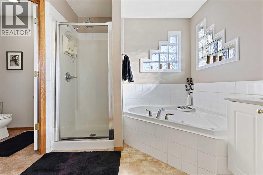 68 Douglas Glen Crescent Se, Calgary, Alberta  T2Z 3M6 - Photo 5 - A2264260