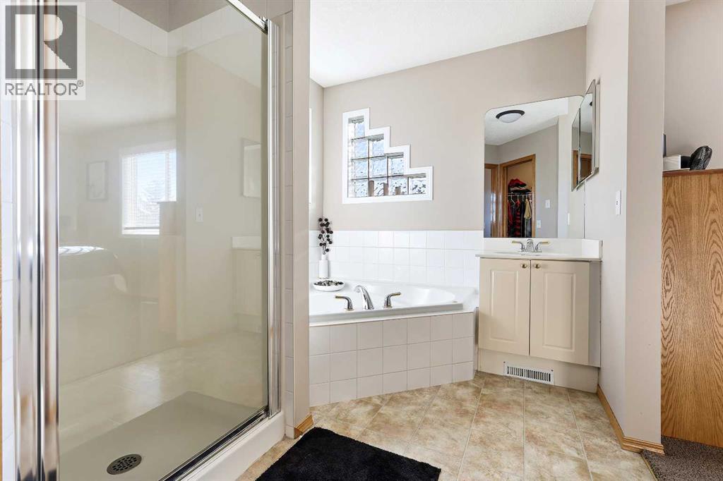 68 Douglas Glen Crescent Se, Calgary, Alberta  T2Z 3M6 - Photo 32 - A2264260