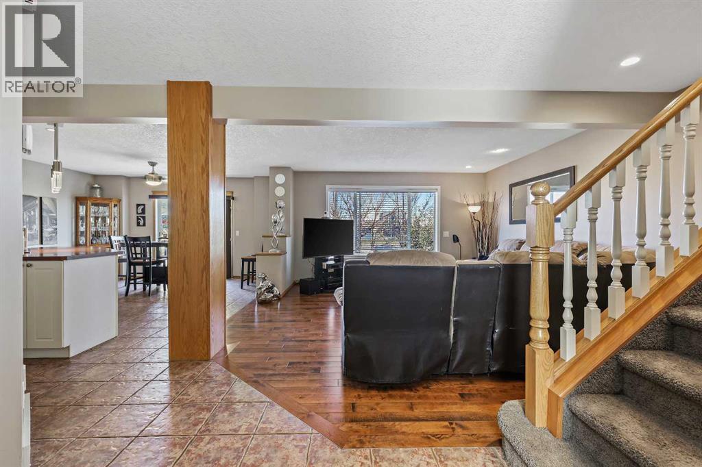 68 Douglas Glen Crescent Se, Calgary, Alberta  T2Z 3M6 - Photo 10 - A2264260